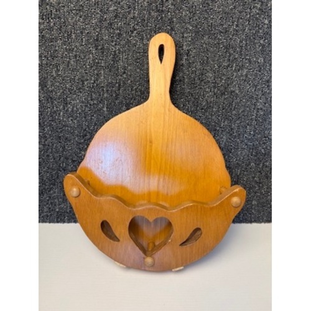 Vintage Wooden Heart Cutout Wall Pocket Paper Plate Holder Rustic Wood Country